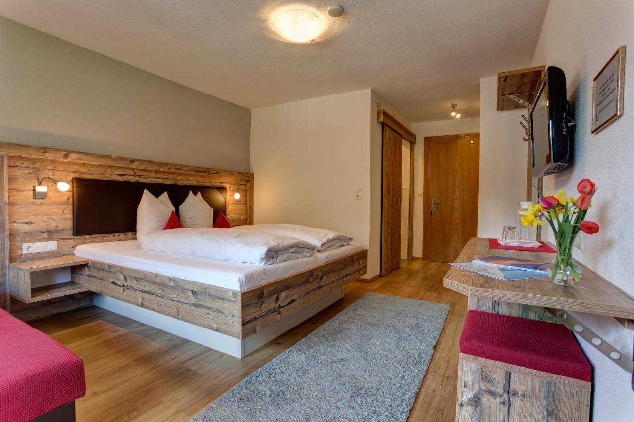 Pension Roman Pettneu am Arlberg Exterior photo